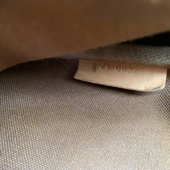 Authentic Louis Vuitton Samur 35 Double Saddle Bag Messenger Unisex Excellent - Picture 12 of 14